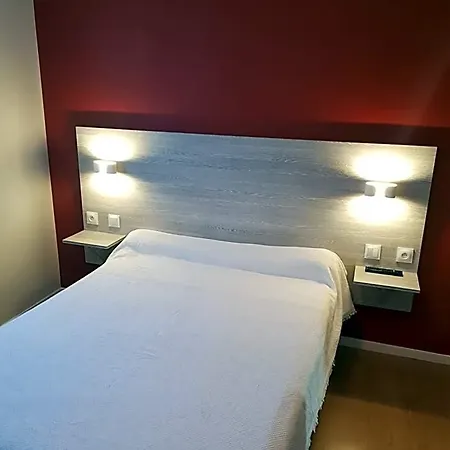 Hotel Restaurant Le Bourgneuf 2*