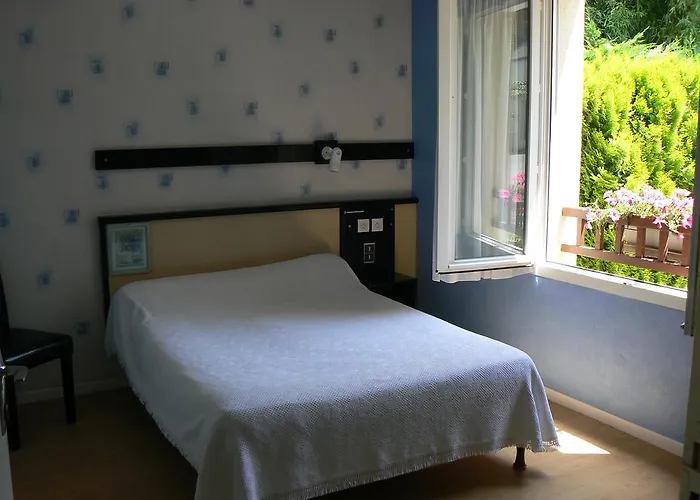 Restaurant Le Bourgneuf Hotel Morlaas